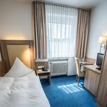 ロウスベルク ホテル 3*